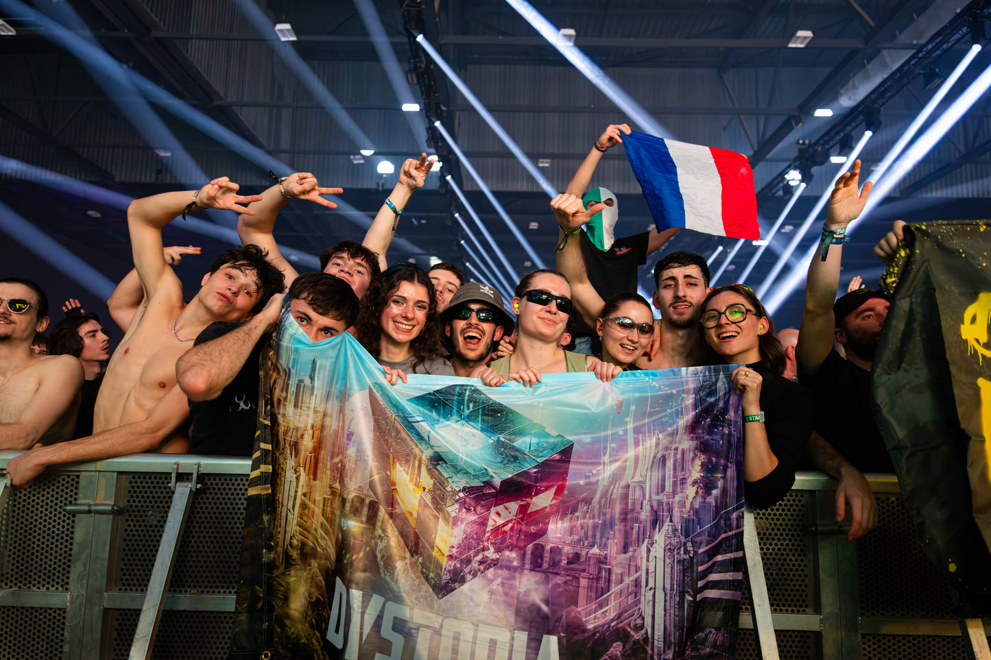 Drapeau Dystopia 2025-2026